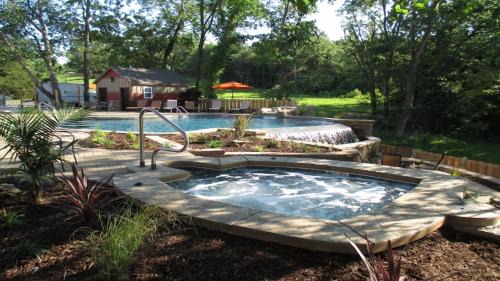 Lampe Casa | Chalets Resort LAKEFRONT Cottage Free Amenities Amazing views Kayaks 2 Pools