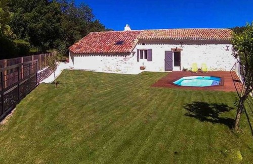Montcuq Cabaña | Chaleureuse Quercynoise Avec Piscine & Jolie vue