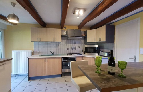 Saint-Pal-De-Mons Cabaña | Casa Rural Renovada con Actividades al Aire Libre, WiFi y Espacio para Teletrabajo