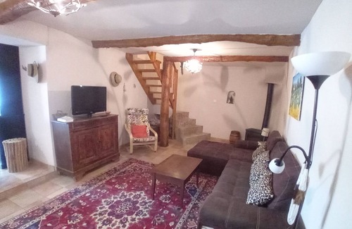 Saint-Chinian Casa | Chaleureuse Maison de Village Avec Jardin Attenant
