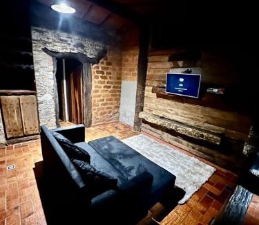 Serra do Cipo Chalet De Esquí | Chalezinho Na Mata Cipó Luxo - Inesquecível (privativo na mata e no centro da serra)