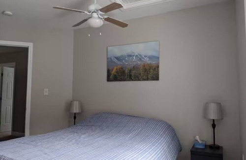 Newbury Casa | Chalk Pond Year Round Ski/Lakehouse