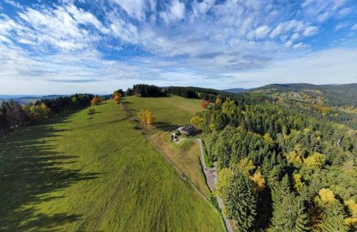 Vrchlabi Chalet De Esquí | Chalupa Barborka - Národní park Krkonoše, sauna, bazén, dětské hřiště, gril, 6 pokojů, kuchyň, společenská místnost s krbem