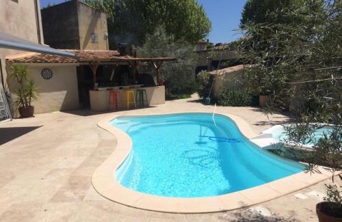 Saint-Martin-de-la-Brasque Casa | Chambre chez l'habitant avec piscine et cuisine d'été