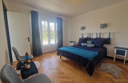 Labouheyre Casa | Chambre 2 Bleue - WIFI - Proche gare