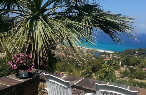 Gialiskari Casa | Chambre 2 pers. confort Vue imprenable, calme, proxim plages, arborée, fleurie
