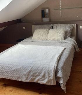 Guecelard Casa | Chambre 24h Le Mans