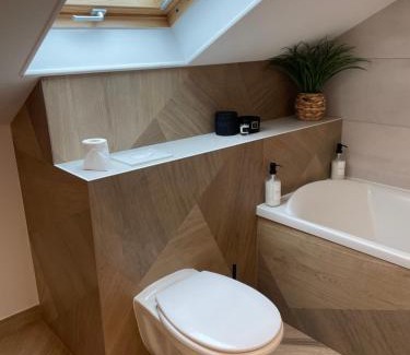 Guecelard Casa | Chambre 24h Le Mans