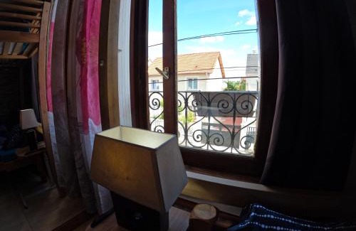 Bobigny Casa | Chambre 3 lits pour 6 personnes métro 5