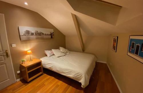 Poincare - Foch - Anatole France - Croix de Bourgogne Casa | CHAMBRE AU CENTRE VILLE TRES COSY