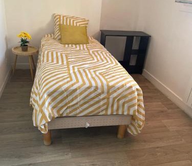 Villeneuve-le-Roi Casa | Chambre avec balcon dans charmante maison prêt d' aéroport d'Orly et proche paris