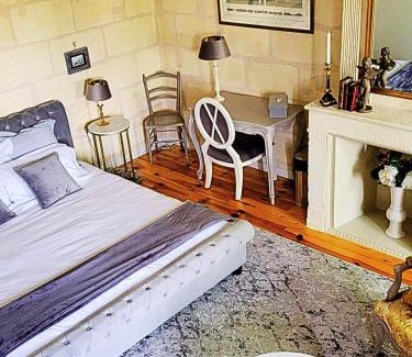 Lugon-et-l'ile-du-Carney Cama Y Desayuno | Chambre Bordeaux, piscine et spa