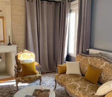 Lugon-et-l'ile-du-Carney Cama Y Desayuno | Chambre Bordeaux, piscine et spa