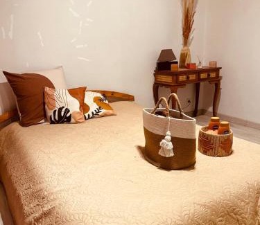 Orgeres Casa | Chambre bleu canard