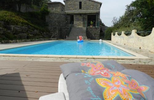 Cros Cama Y Desayuno | Chambre Cévennes: Piscine, lamas, rivière