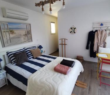 Le Cannet-des-Maures Cama Y Desayuno | Chambre Cabanon