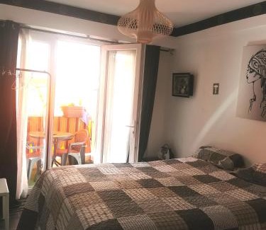 Saint-Sylvestre Casa | CHAMBRE CHEZ L'HABITANT - ROOM IN THE OWNER'S APARTMENT