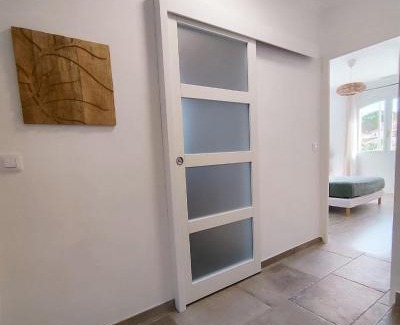 Laroque-des-Alberes Casa | Chambre climatisée entre mer et montagne, avec SDB et WC privatifs