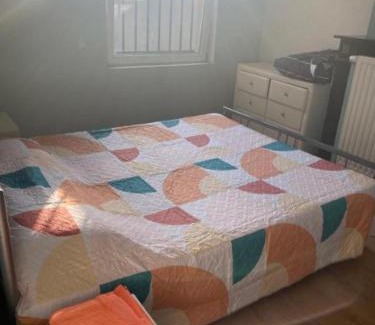 Collignon Casa | Chambre confortable lits double schaarbeek premier étage