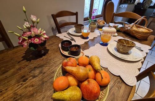 Chateauroux Cama Y Desayuno | Chambre cosy avec coin salon et petit-déjeuner inclus - FR-1-591-687