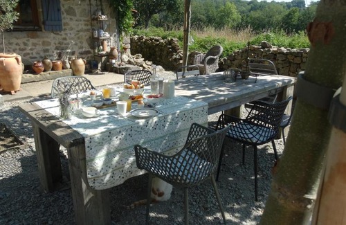 Saint-Priest-des-Champs Cama Y Desayuno | Chambre d'hôtes paradis lasciouve