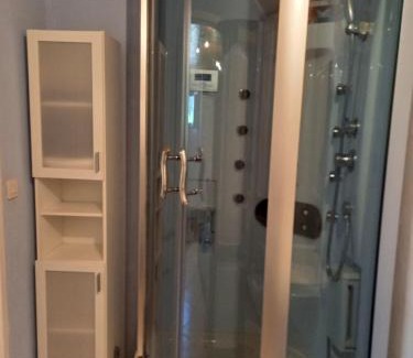 Martignas-Sur-Jalle Apartamento | Chambre d'hôte indépendante près de la jalle