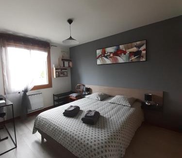Brains Cama Y Desayuno | Chambre d'hôte le Bois Joli