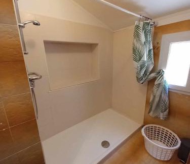 Istres Apartamento | Chambre d hôte les heures claires