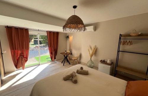 Salvagnac Cama Y Desayuno | Chambre d'hôte Mélusine - Spa Illimité - Nature - Les Fées des Chênes