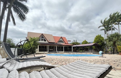 Sainte-Anne Cama Y Desayuno | Chambre d'hôtes à la Villa Lyse avec piscine