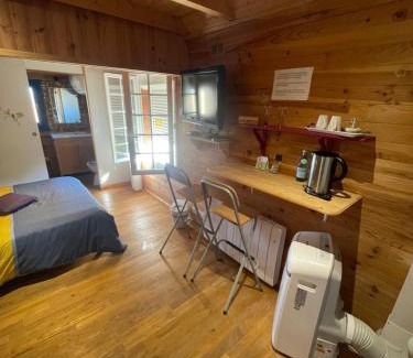 Charonville Cama Y Desayuno | Chambre d'hôtes - Chalet Détente