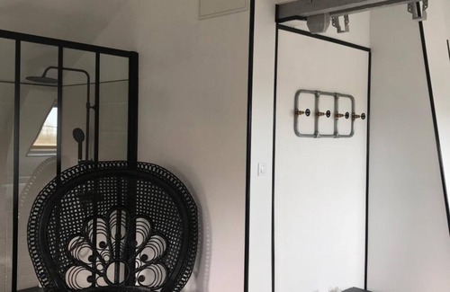 Nurlu Casa | Chambre d'hôtes Coquelicot