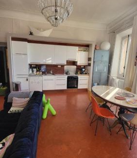 Hyeres City Centre Cama Y Desayuno | Chambre d Hôtes de charme, Coeur de la vieille Ville