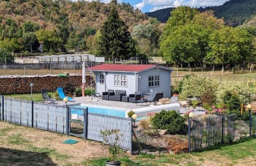 Retournac Cama Y Desayuno | Chambre d'hôtes en ferme restaurée avec piscine et espace pour groupes - FR-1-582-504