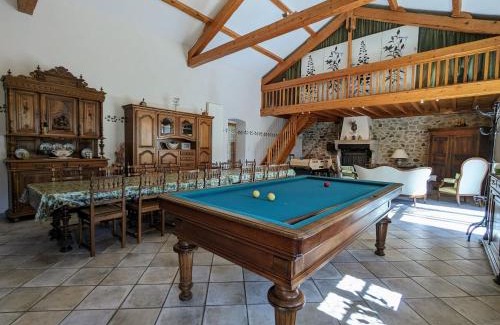 Retournac Cama Y Desayuno | Chambre d'hôtes en ferme restaurée avec piscine et espace pour groupes - FR-1-582-504