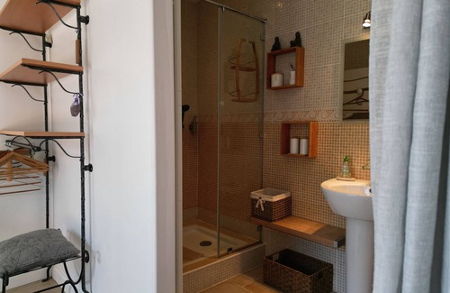 Callas Casa | Chambre D'hôtes Indépendante vue Piscine Avec sa Cuisine D'été