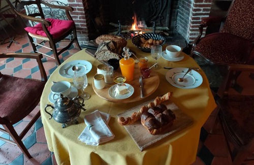 La Genevraie Cama Y Desayuno | Chambre d'Hôtes La Ferme du Pré-Martin