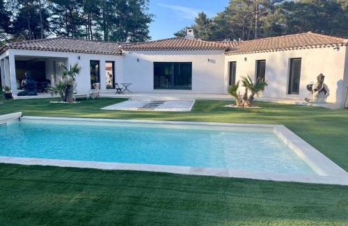 Plan-d'Aups-Sainte-Baume Cama Y Desayuno | Chambre d hôtes LA MANDALA
