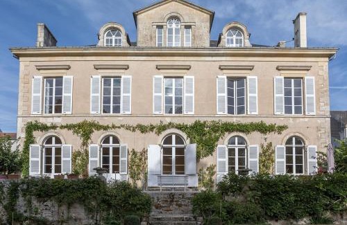 Fontenay-le-Comte Casa | Chambre d'hotes La maison de Maître