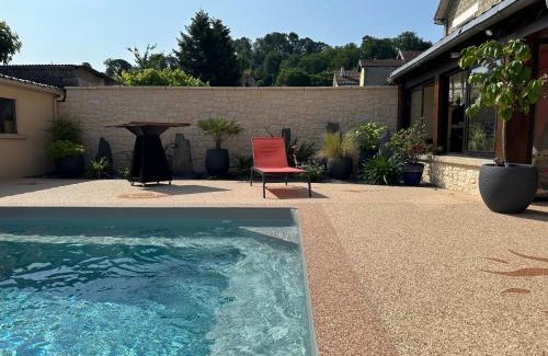 Brive-la-Gaillarde Casa | Chambre dans maison avec piscine