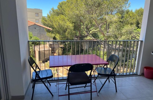 Aubagne Casa | Chambre dans un appartement neuf centre-ville chez l'habitant