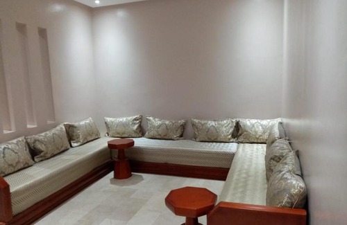 Anza Casa | Chambre dans une Grande Villa proche de la plage