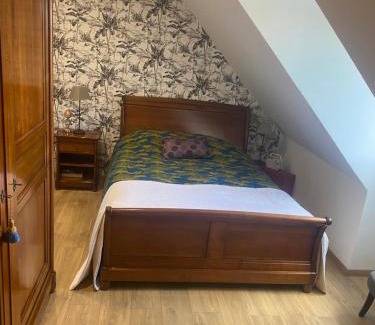 Mont-Saint-Eloi Cama Y Desayuno | Chambre des Tours 2
