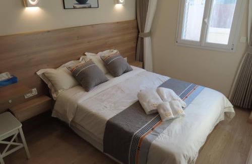 Bondy Casa | Chambre deux personnes avec salle de bain privative