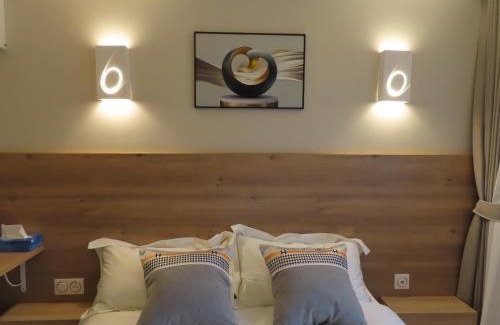 Bondy Casa | Chambre deux personnes avec salle de bain privative