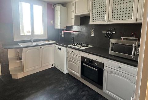 Fleury-les-Aubrais Casa | Chambre double chez habitant