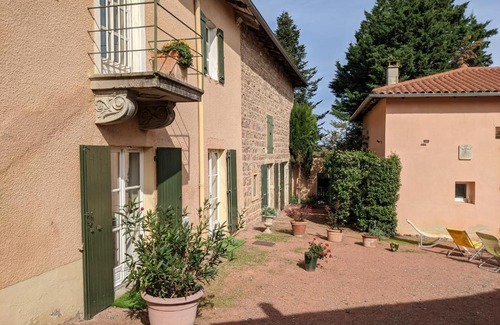 Salles-Arbuissonnas-en-Beaujolais Casa | Chambre du Champrenard