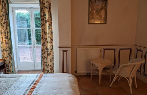 Salles-Arbuissonnas-en-Beaujolais Casa | Chambre du Champrenard