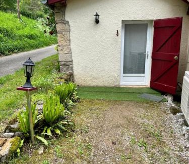 Saint-Antonin Noble Val Cama Y Desayuno | Chambre en bordure d'Aveyron