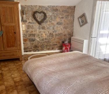 Saint-Antonin Noble Val Cama Y Desayuno | Chambre en bordure d'Aveyron